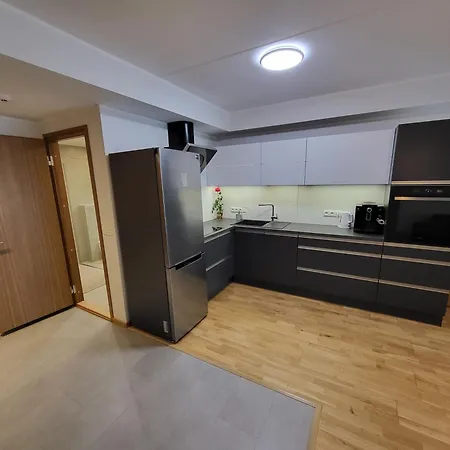 Aptartment At Newer Building Apartament